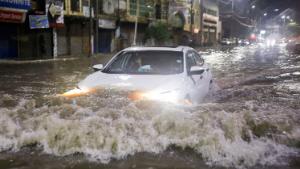 Pakistan's largest city battered by torrential rain as climate crisis makes weather more unpredictab